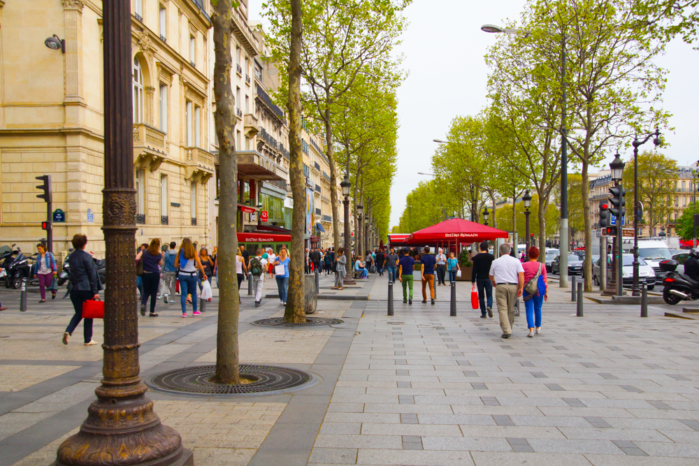 Die Straßen von Paris - Hoffentlich bald wieder friedlich