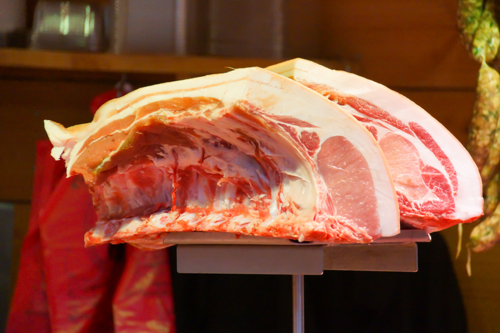 Marché de Talensac in Nantes - Ein ordentlicher Cut Schweinesteak