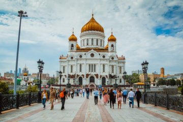 Moskau - Christ Erlöser Kathedrale von der Brücke über die Newa