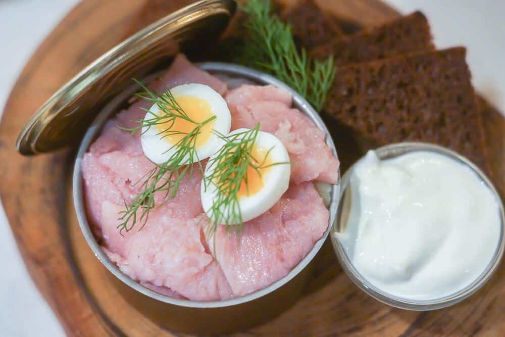 Kitchen Room Tallinn - Hering mit Kartoffel und Wachteleiern