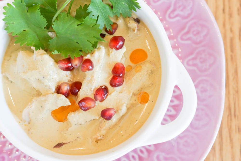 Satsivi Suppe mit Hähnchenfleisch