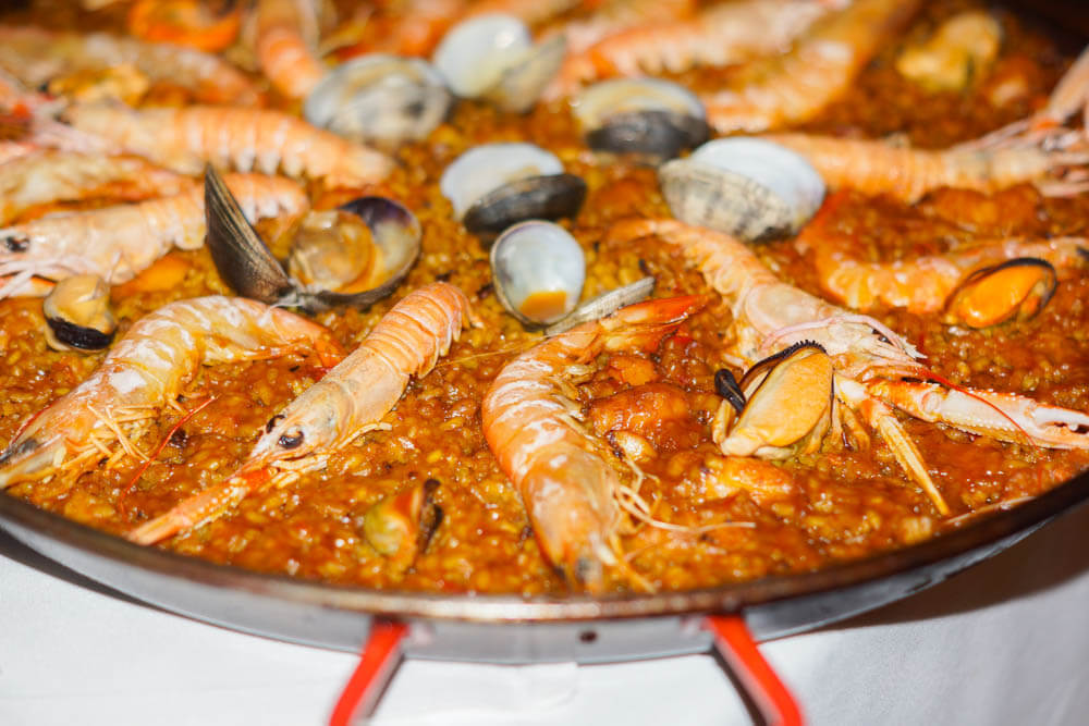 Kempinski Hotel Bahia - feine Seafood Paella aus dem Spiler Beach Club