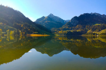 Schwarzsee Fribourg Region mit Bergwelt