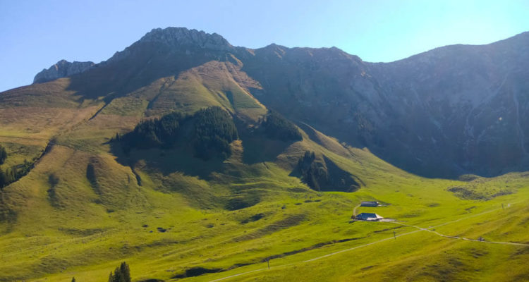 Wunderbare Wanderungen in den Bergen um den Schwarzsee