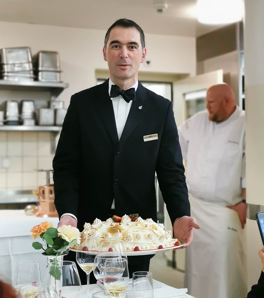 Waldhaus Sils Chefs Table - Omelette surprise, von Oscar Comalli präsentiert