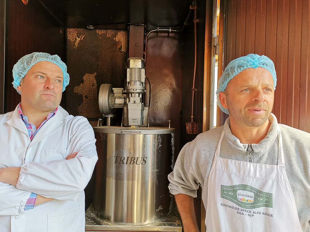 Speck aus Südtirol - Familie Schmid am Räucherofen