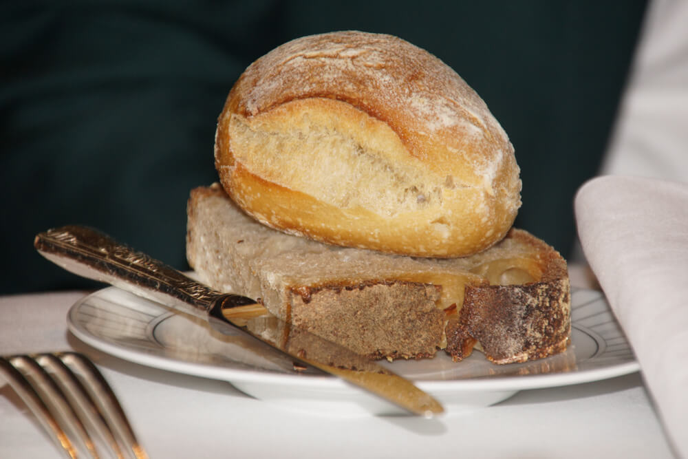 Le Pavillon de la Grande Cascade, Paris - selbstgemachtes Brot