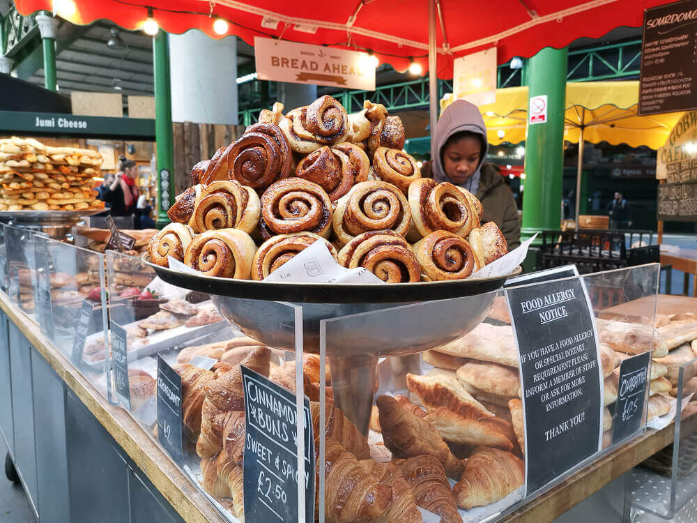 Borough Market, London - Bäckerei mit Zimtschnecken